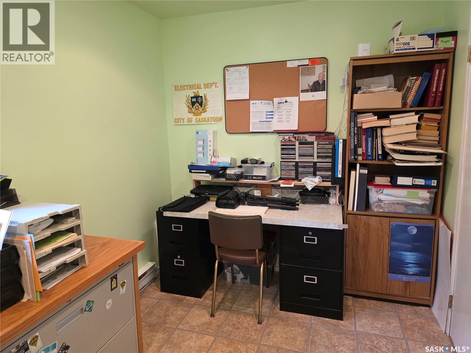 504 Mistusinne Crescent, Mistusinne, SK - Indoor Photo Showing Office