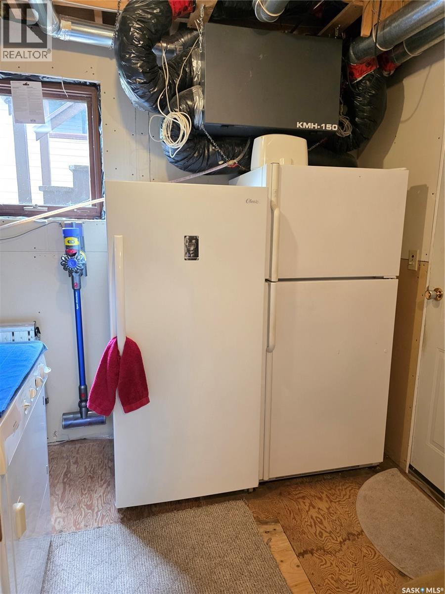 504 Mistusinne Crescent, Mistusinne, SK - Indoor Photo Showing Basement