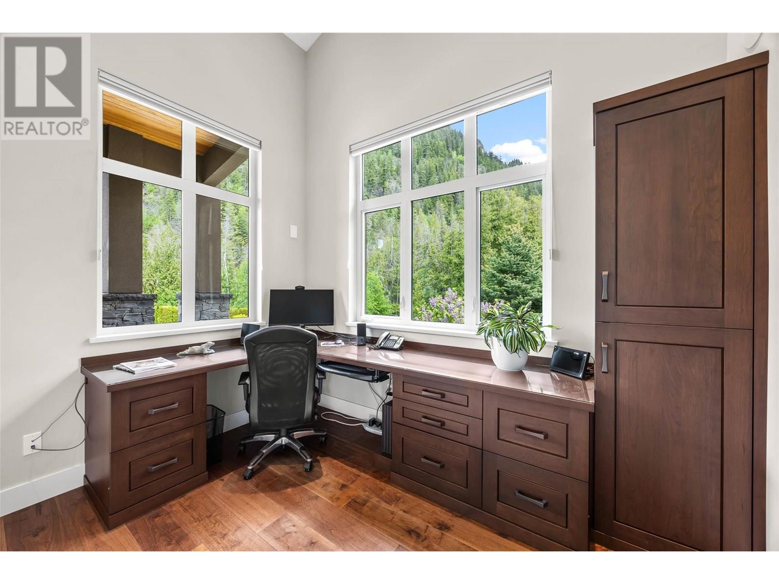 3655 Mcbride Road, Blind Bay, BC - Indoor Photo Showing Office