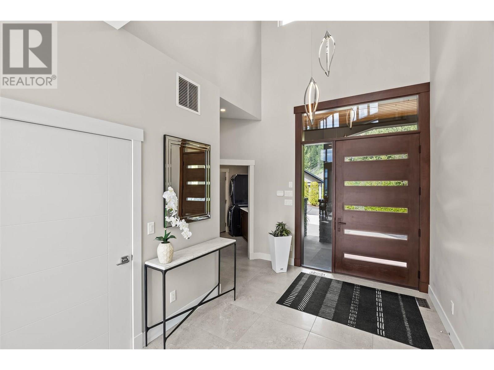 3655 Mcbride Road, Blind Bay, BC - Indoor Photo Showing Other Room