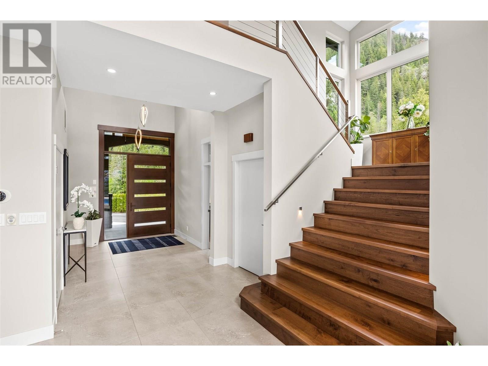 3655 Mcbride Road, Blind Bay, BC - Indoor Photo Showing Other Room