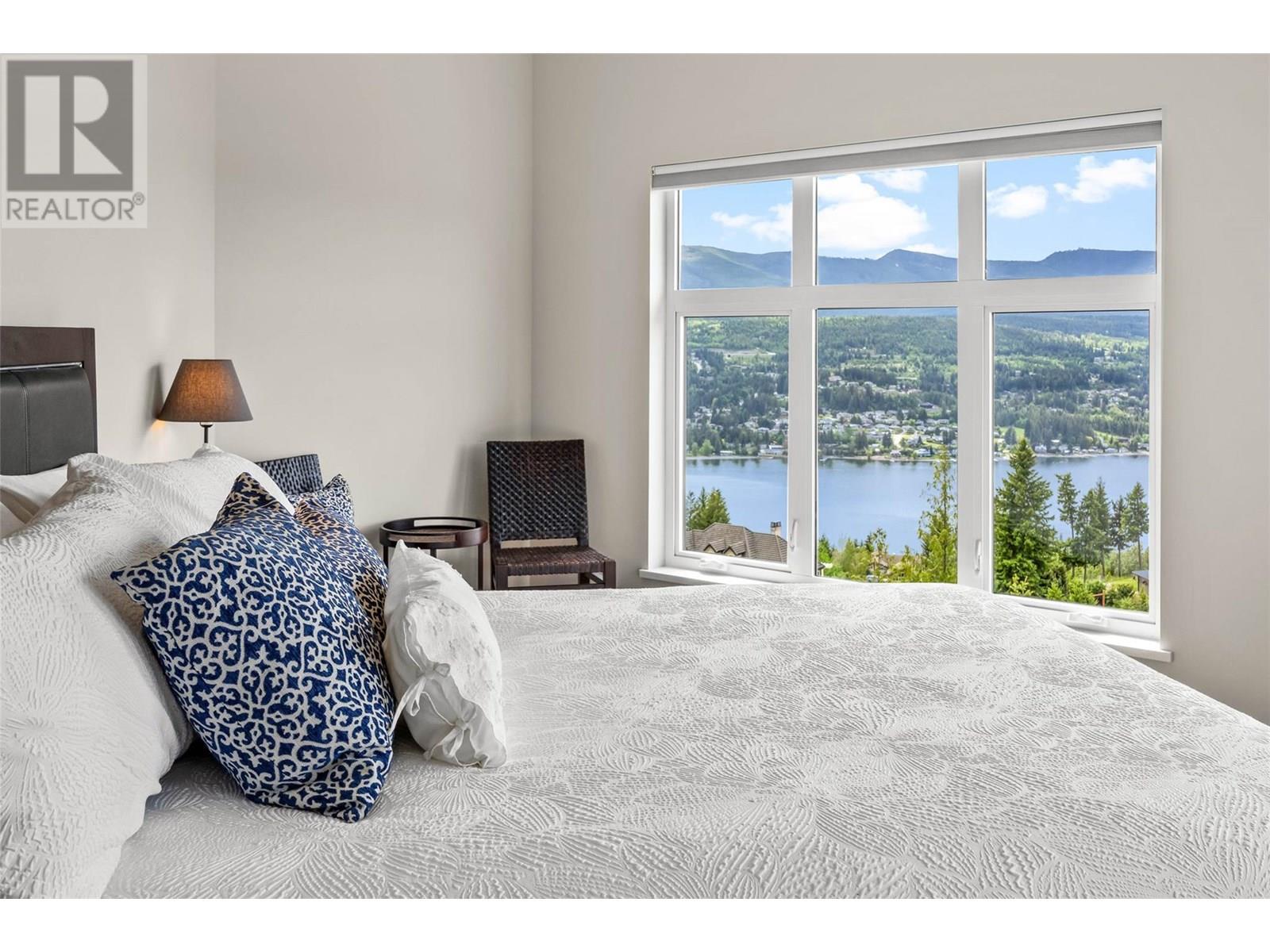 3655 Mcbride Road, Blind Bay, BC - Indoor Photo Showing Bedroom