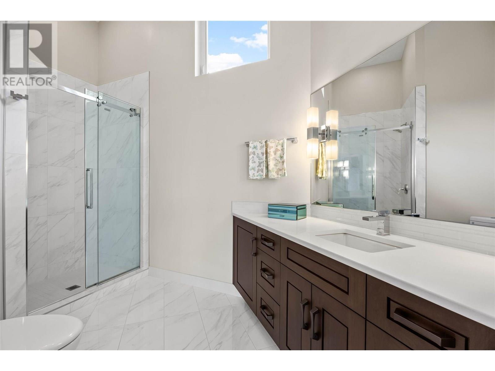 3655 Mcbride Road, Blind Bay, BC - Indoor Photo Showing Bathroom