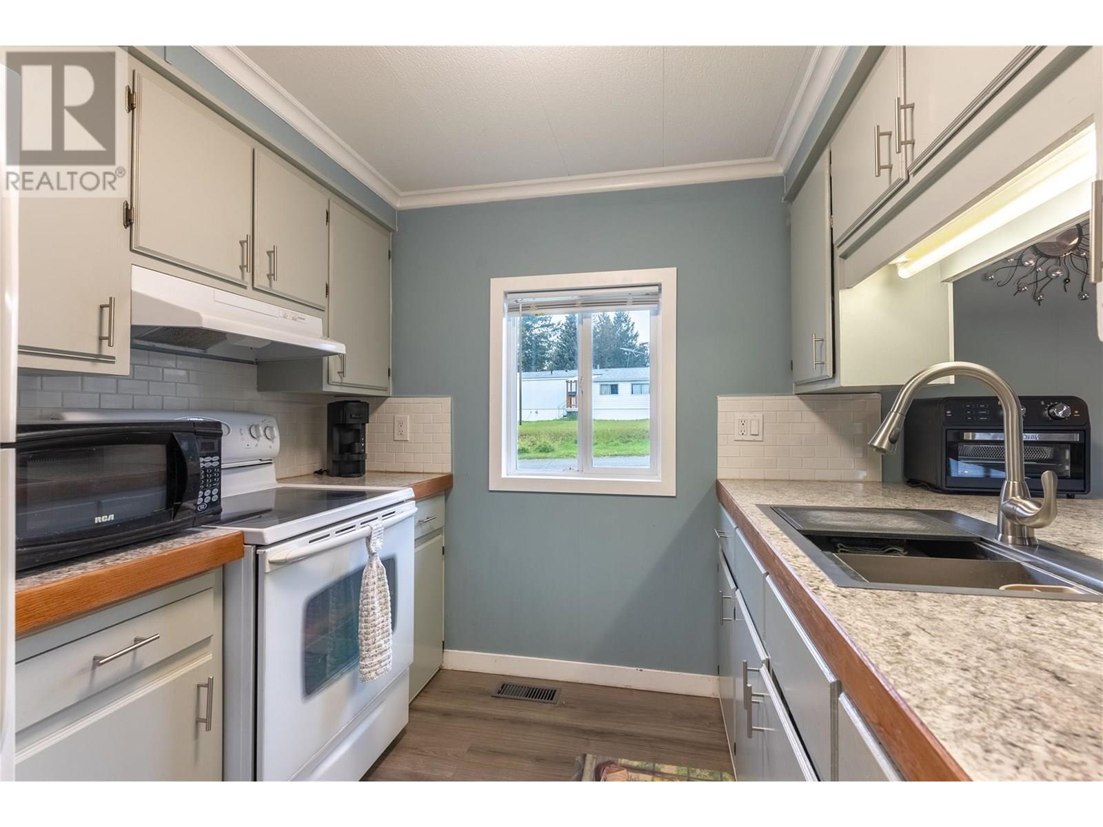 102 Jasper Drive, Logan Lake, BC