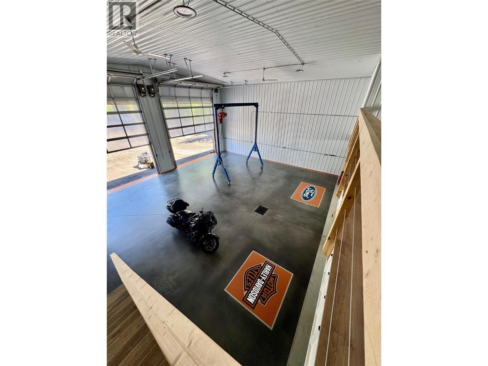 22 Parsons Road, Mara, BC - Indoor