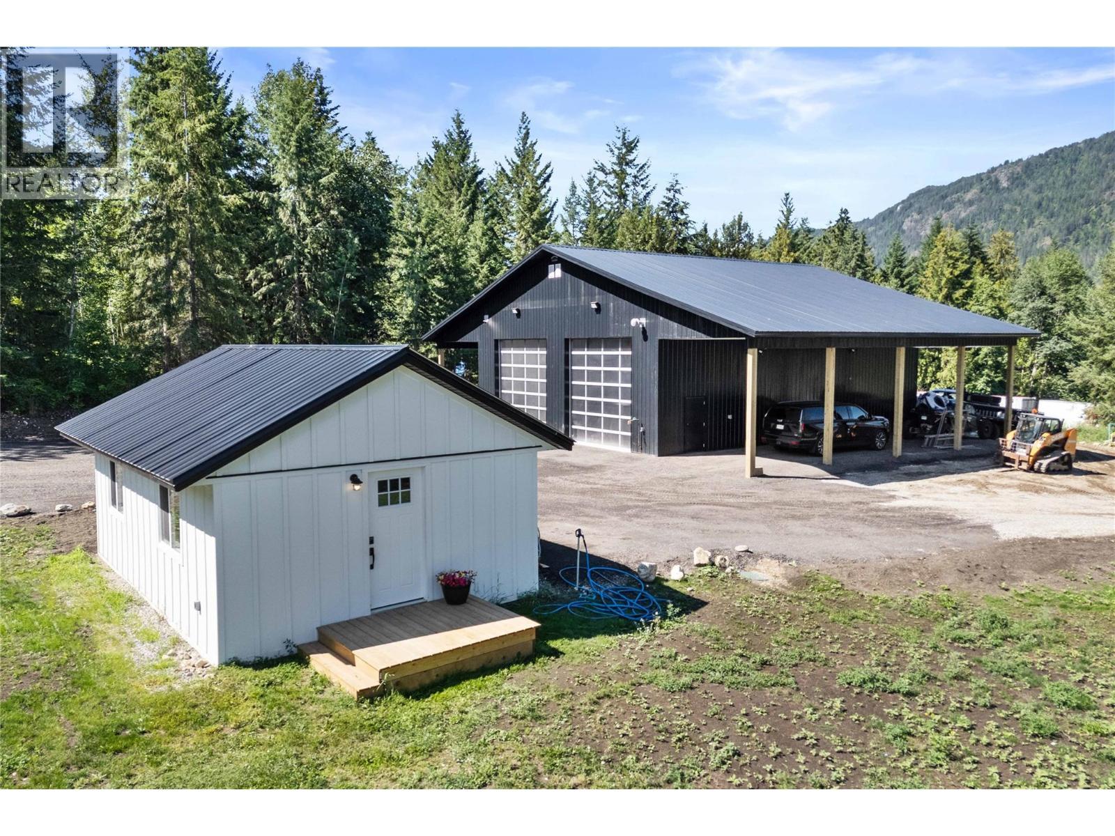 22 Parsons Road, Mara, BC - Outdoor With Deck Patio Veranda