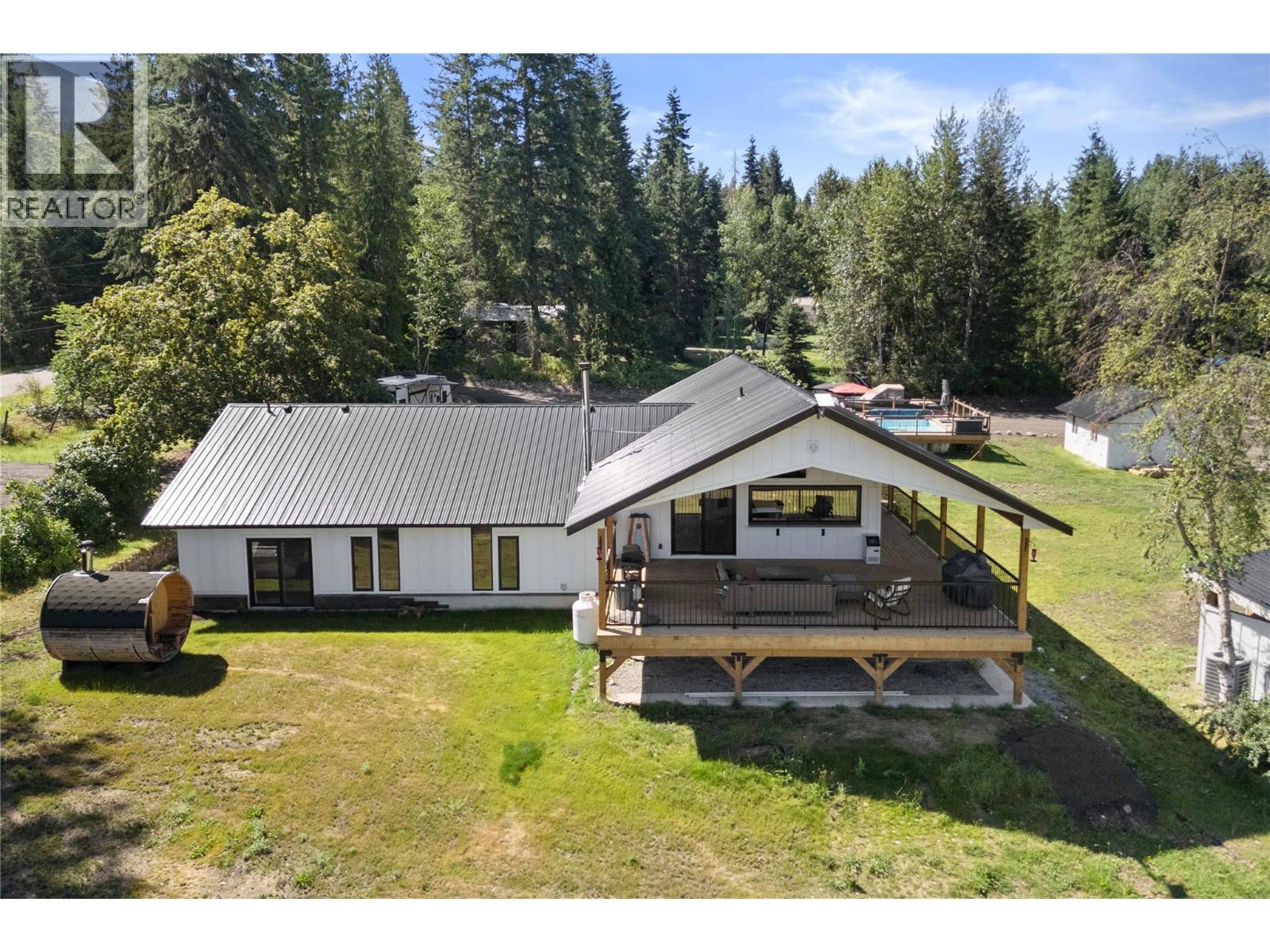 22 Parsons Road, Mara, BC - Outdoor