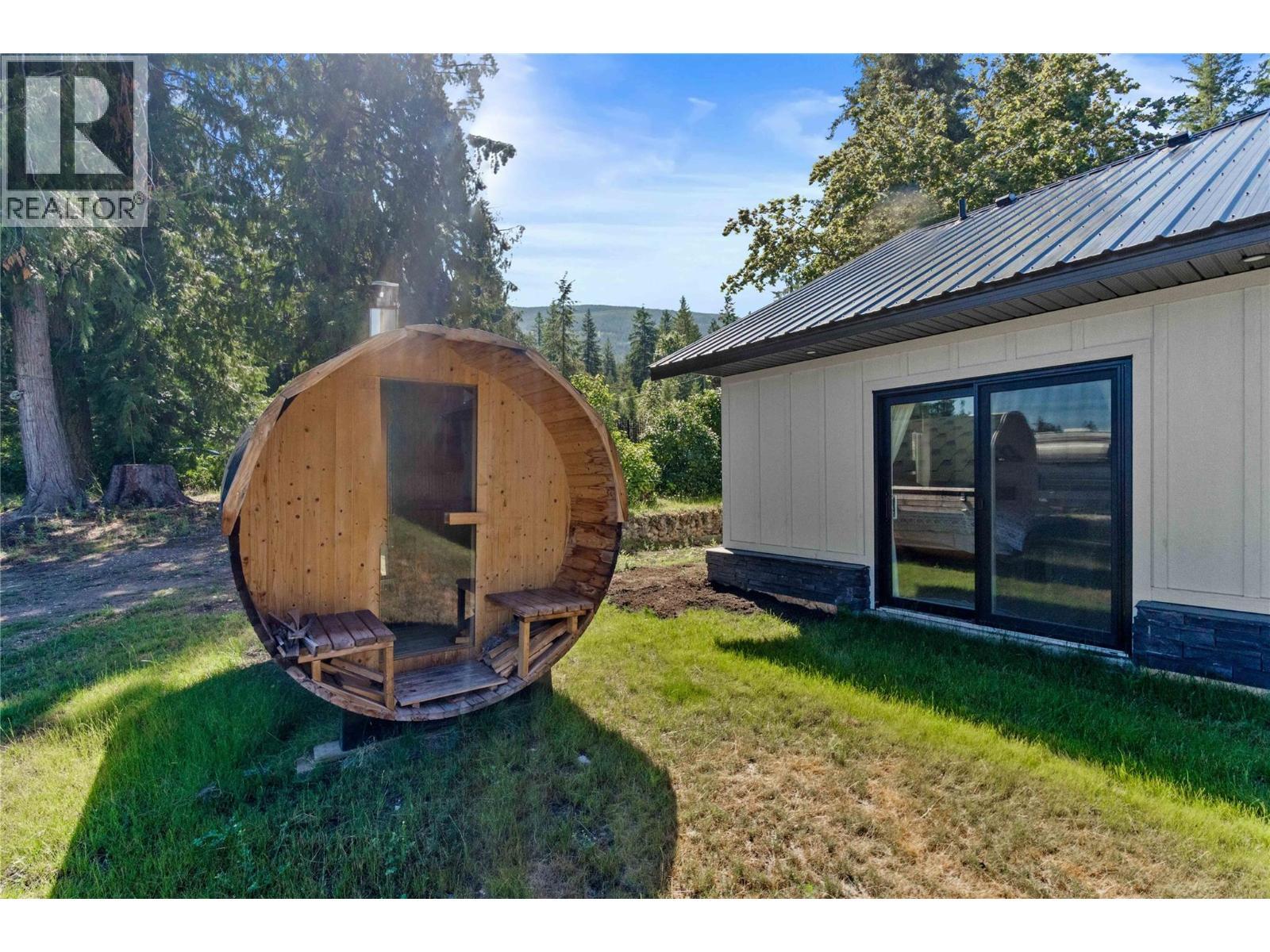 22 Parsons Road, Mara, BC - Outdoor