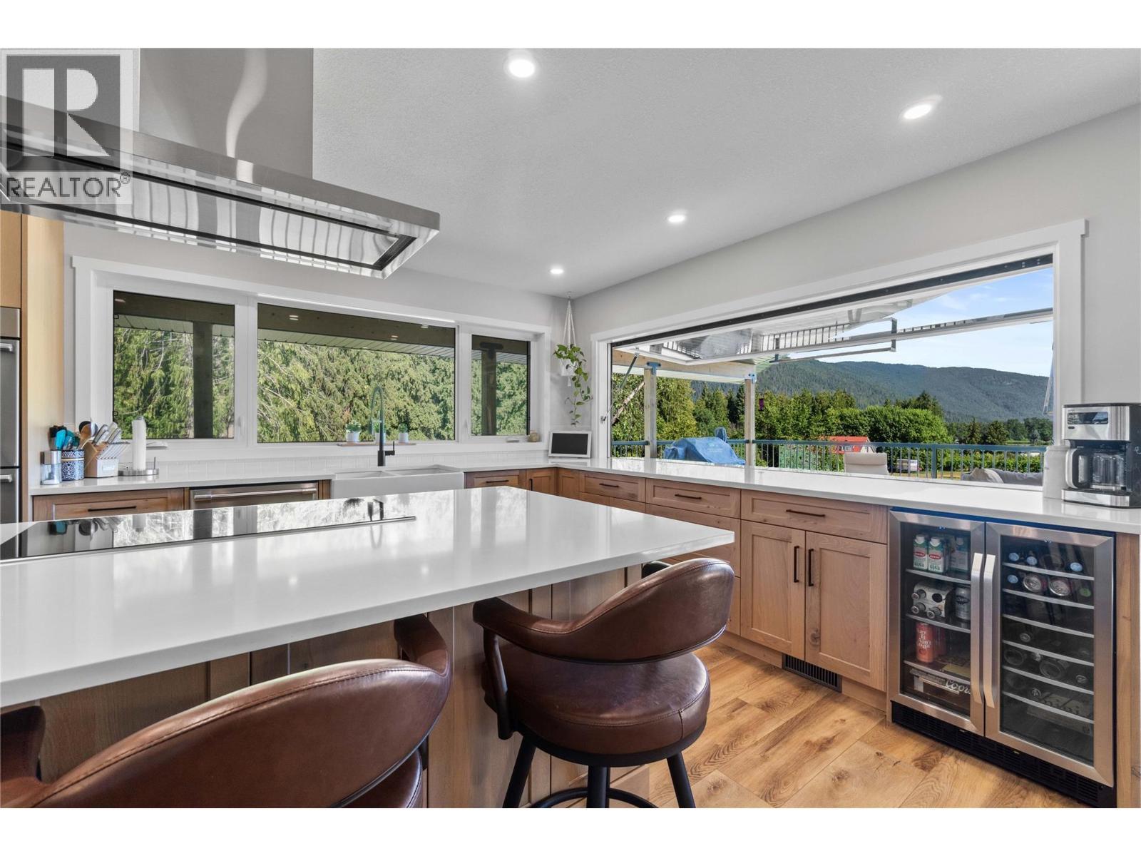 22 Parsons Road, Mara, BC - Indoor