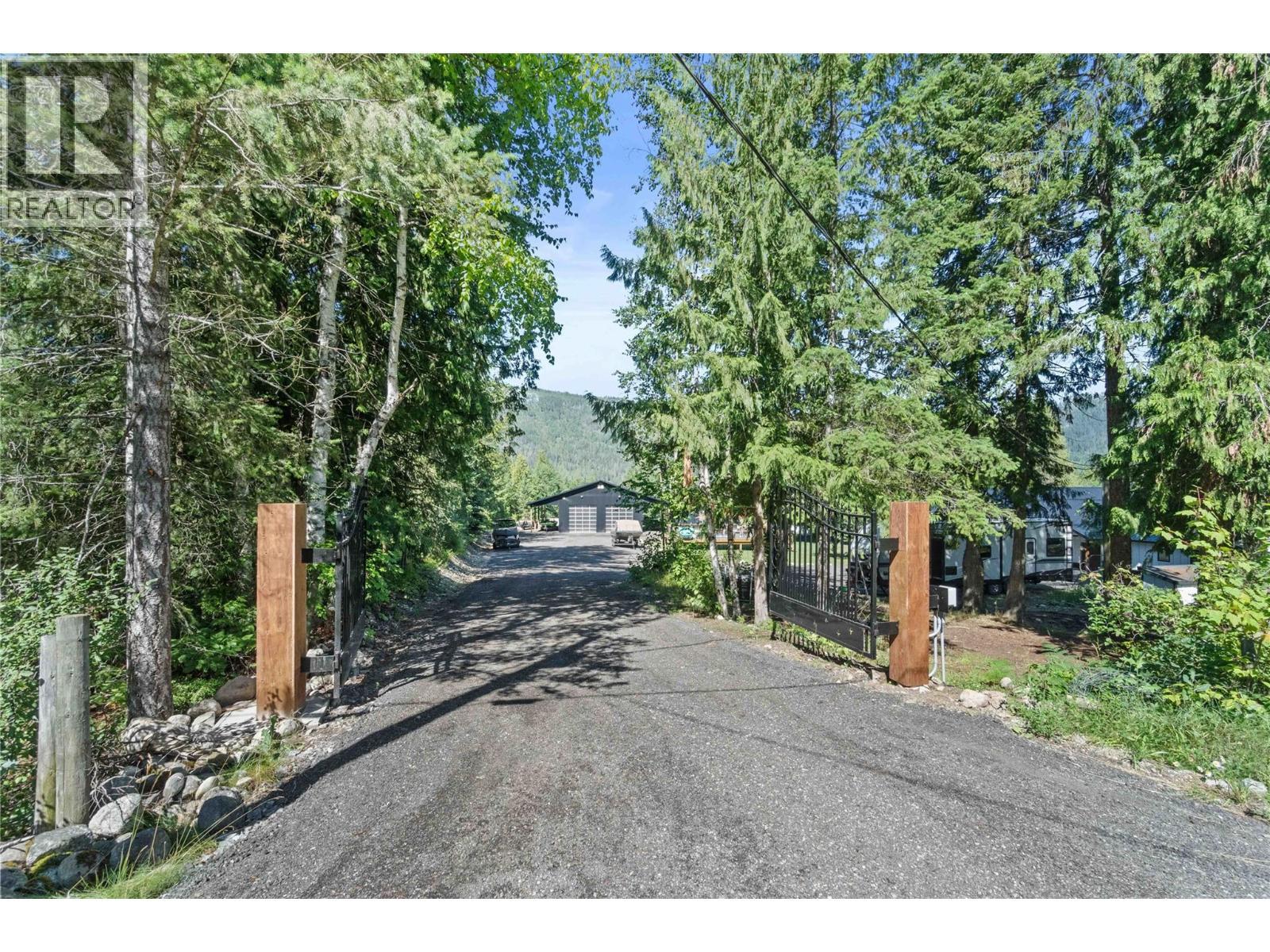 22 Parsons Road, Mara, BC - Outdoor