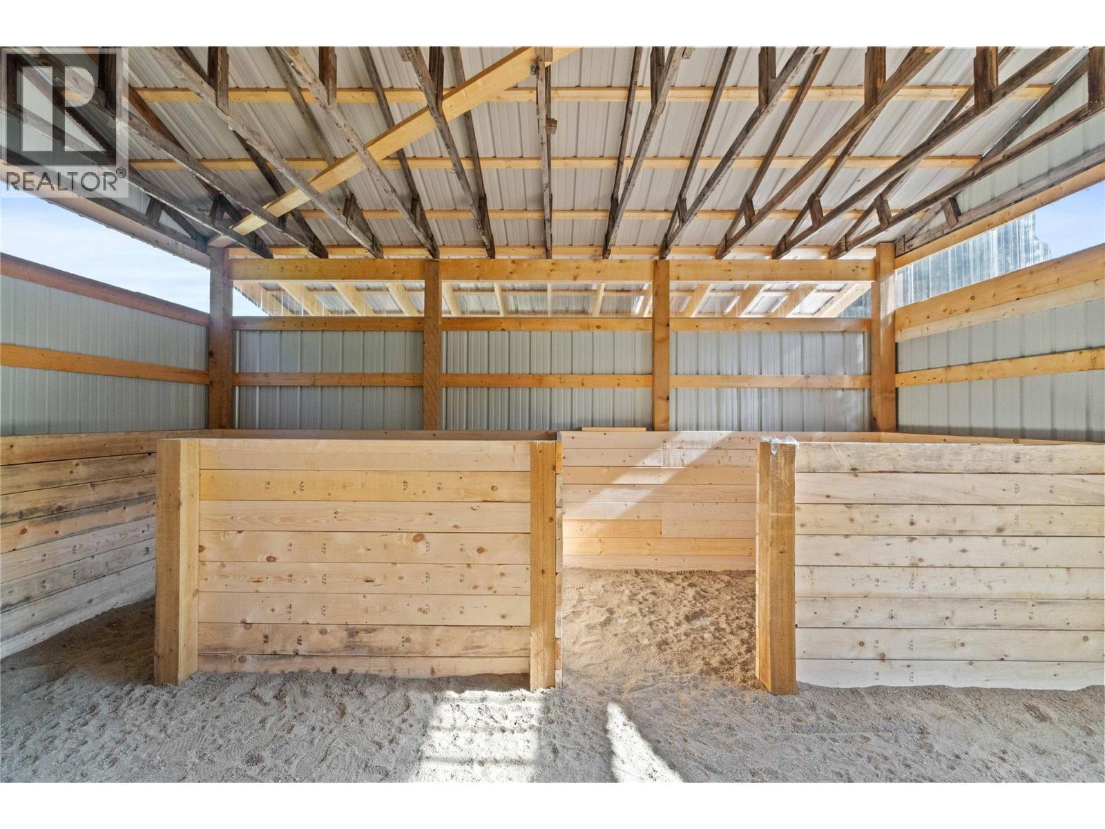 22 Parsons Road, Mara, BC - Indoor