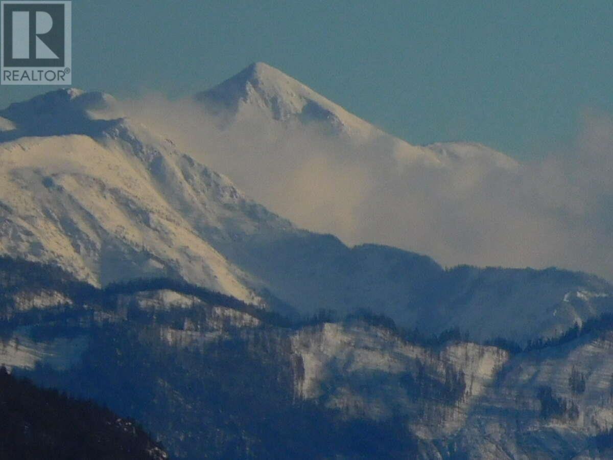 6074 Bella Vista Boulevard, Fairmont Hot Springs, BC