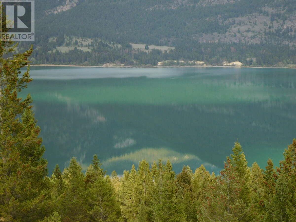 6074 Bella Vista Boulevard, Fairmont Hot Springs, BC