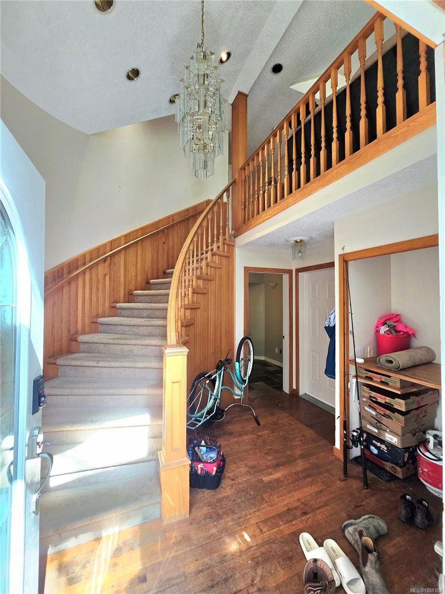 1294 Lynn Rd, Tofino, BC