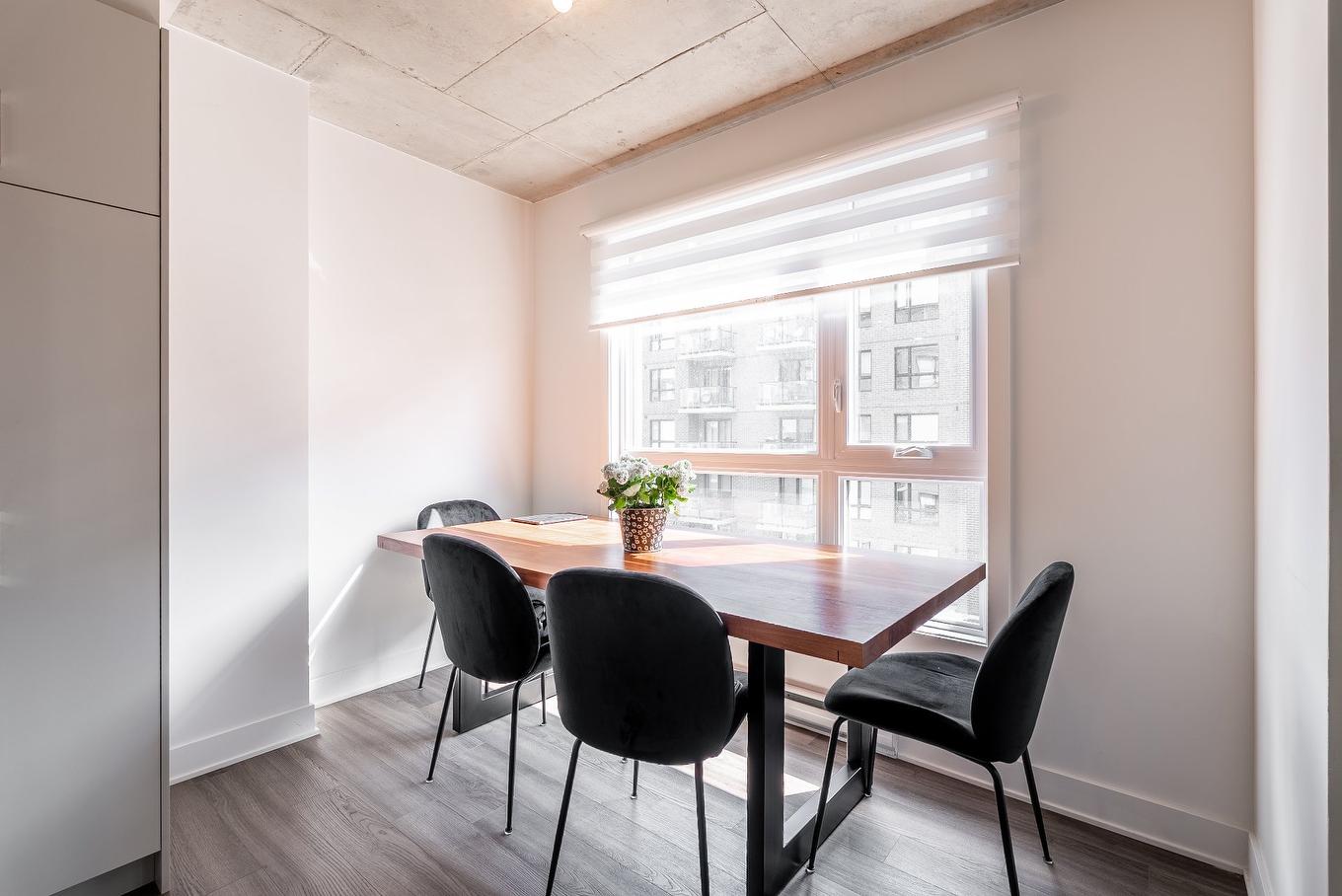 Dinette - 504-1431 Av. De La Gare, Mascouche, QC - Indoor Photo Showing Dining Room