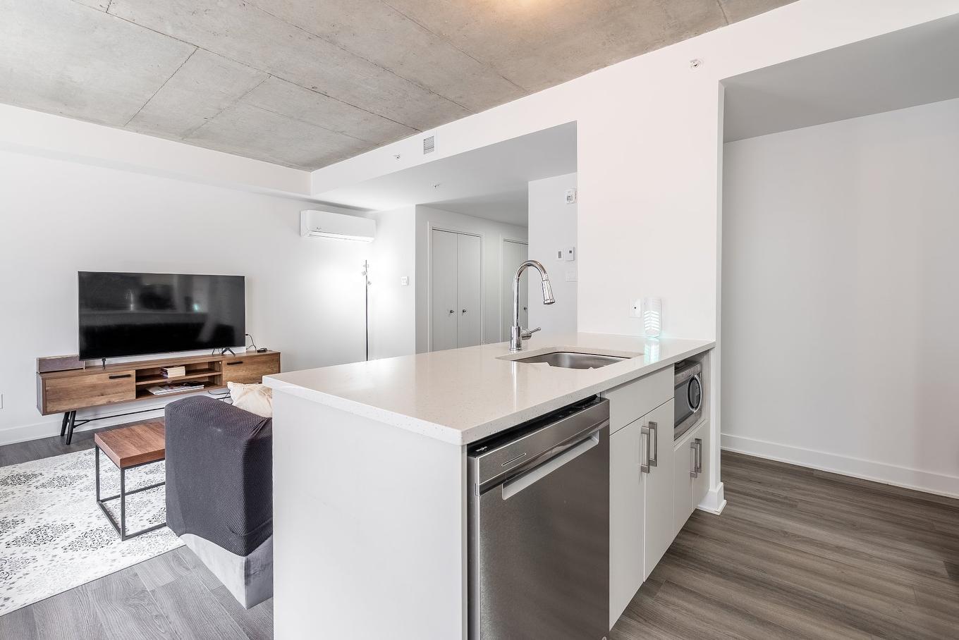 Overall view - 504-1431 Av. De La Gare, Mascouche, QC - Indoor Photo Showing Kitchen