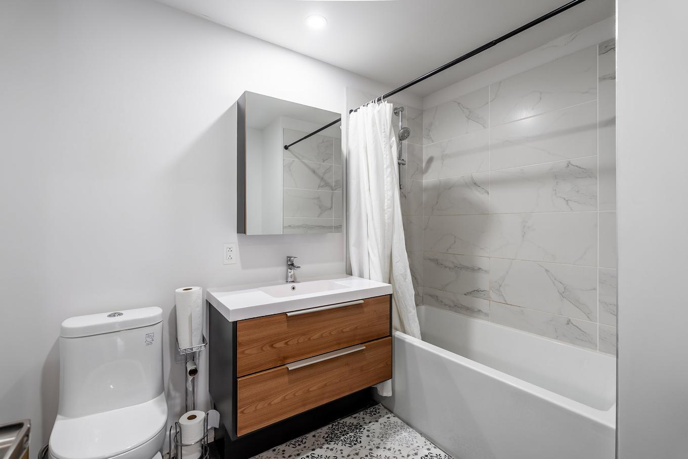 Bathroom - 504-1431 Av. De La Gare, Mascouche, QC - Indoor Photo Showing Bathroom