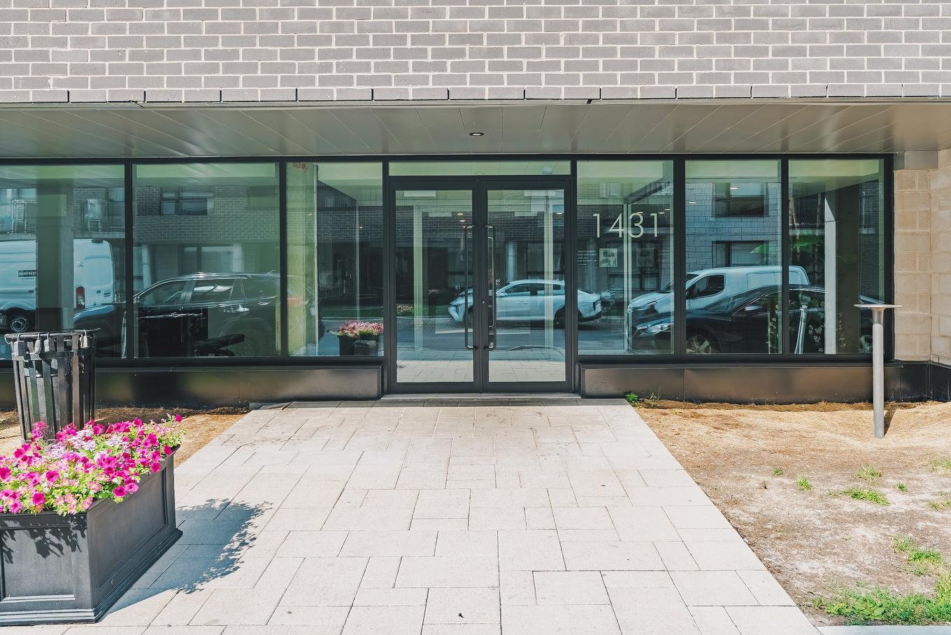 Frontage - 504-1431 Av. De La Gare, Mascouche, QC - Outdoor