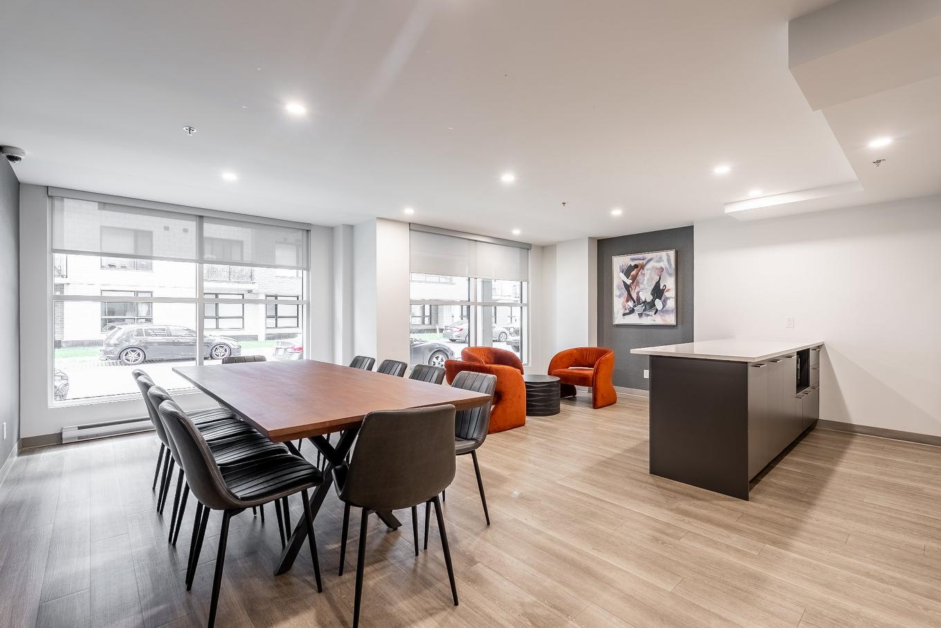 Common room - 504-1431 Av. De La Gare, Mascouche, QC - Indoor Photo Showing Dining Room