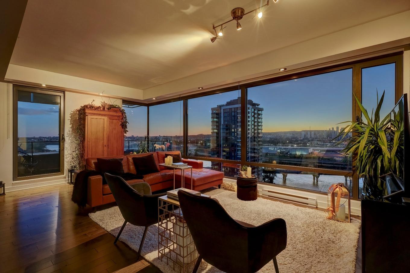 Living room - 1908-199 Rue De La Rotonde, Montréal (Verdun/Île-Des-Soeurs), QC - With View With Exterior