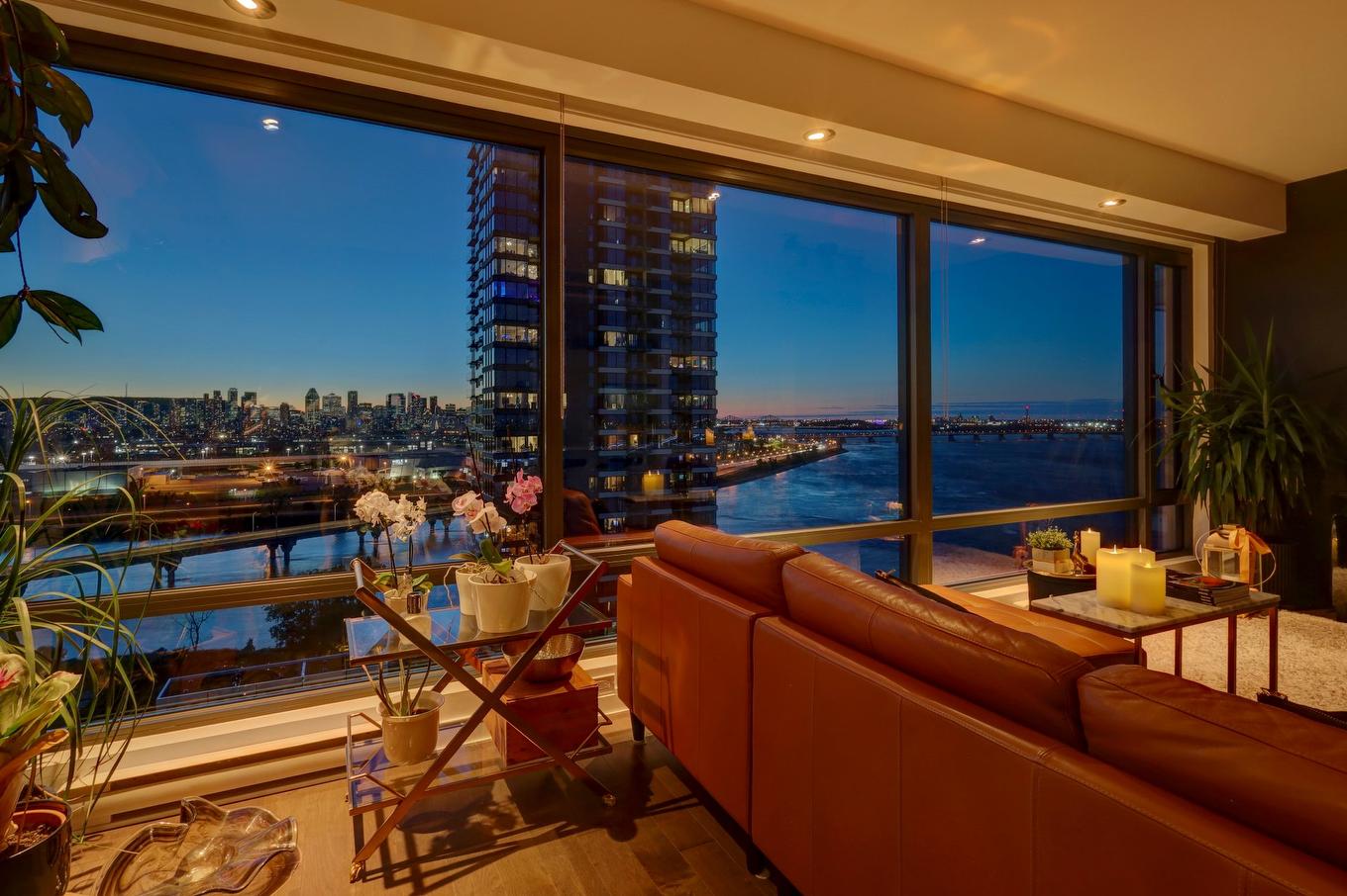Living room - 1908-199 Rue De La Rotonde, Montréal (Verdun/Île-Des-Soeurs), QC - Indoor Photo Showing Other Room