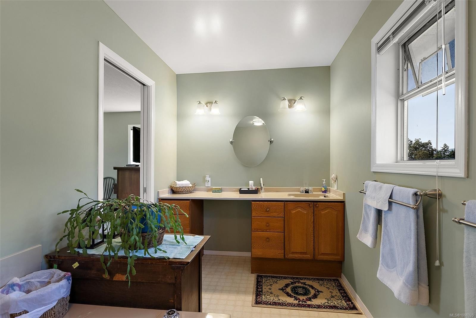 10650 West Saanich Rd, North Saanich, BC