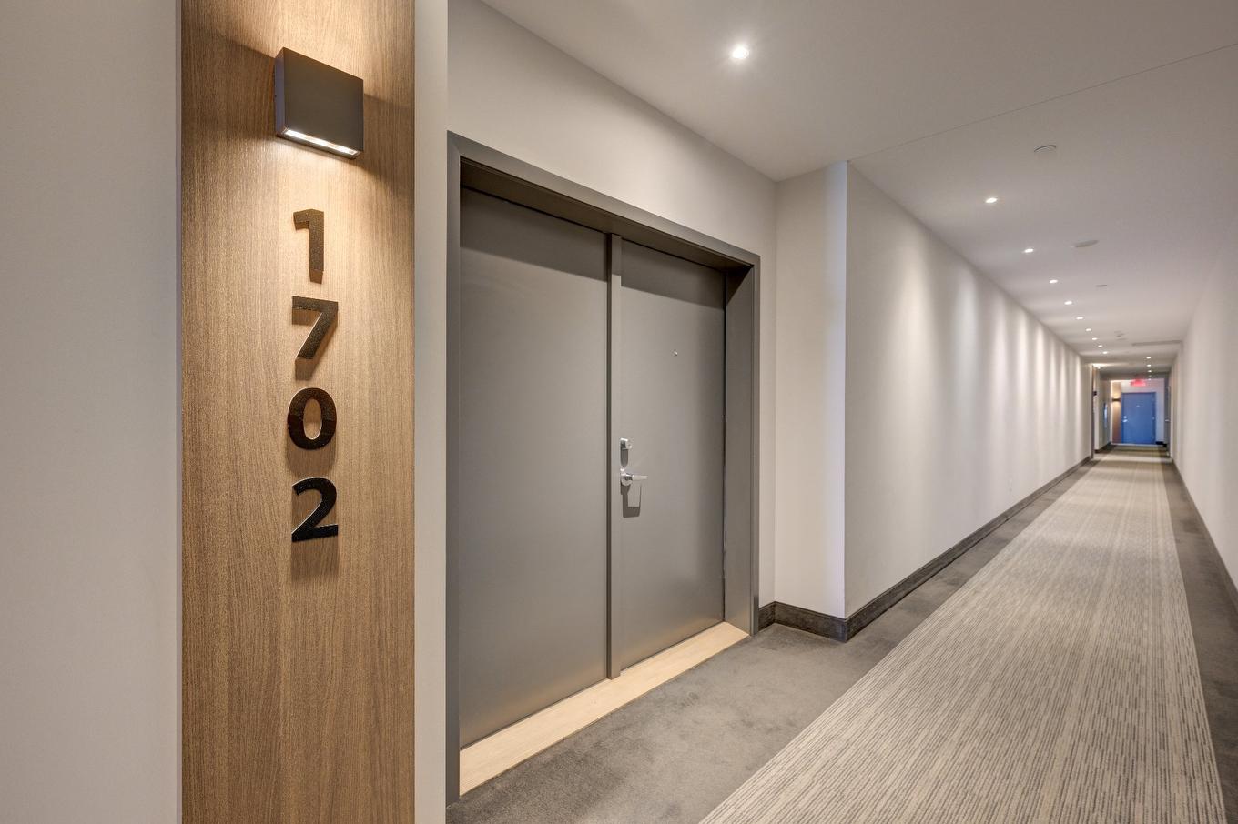 Corridor - 1702-1400 Rue Lucien-Paiement, Laval (Laval-Des-Rapides), QC - Indoor Photo Showing Other Room