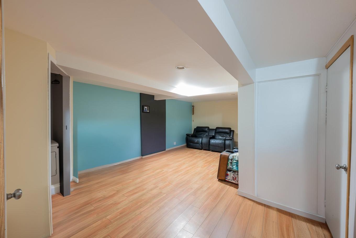 Salle familiale - 12267 Place Philippe-Lebon, Montréal (Rivière-Des-Prairies/Pointe-Aux-Trembles), QC - Indoor Photo Showing Other Room