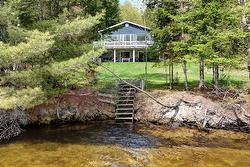 33 Rue de la Pointe La Minerve, QC J0T 1S0