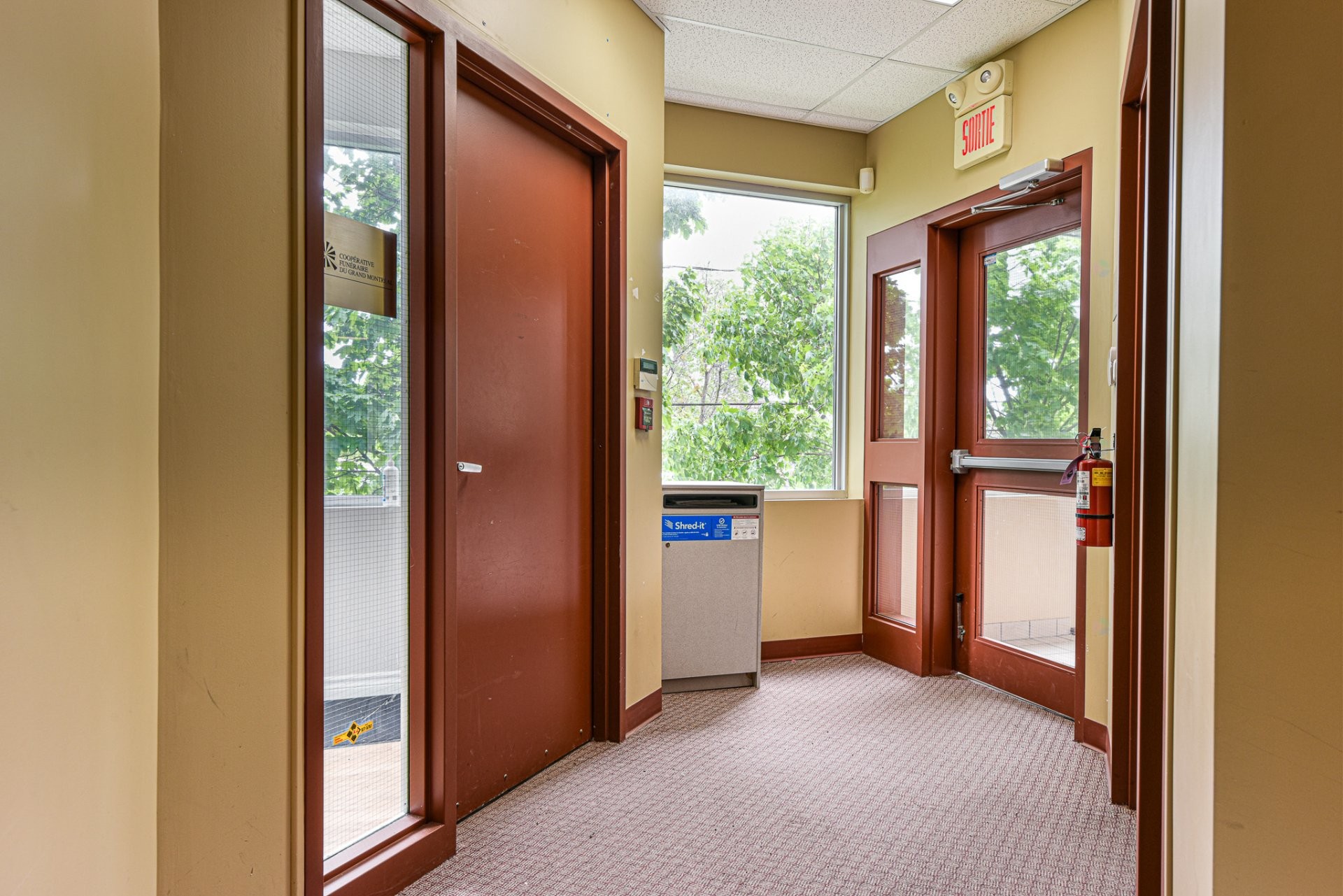 Hall d'entrée/Vestibule - 201-1005 Boul. Curé-Poirier O., Longueuil (Le Vieux-Longueuil), QC - Indoor Photo Showing Other Room