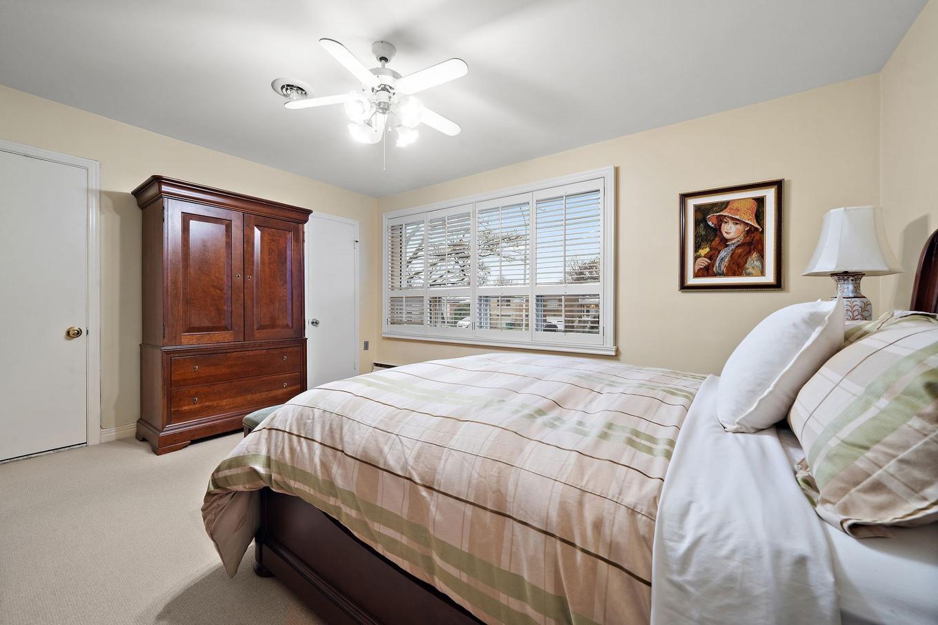 Chambre à coucher principale - 575 Boul. Alexis-Nihon, Montréal (Saint-Laurent), QC - Indoor Photo Showing Bedroom