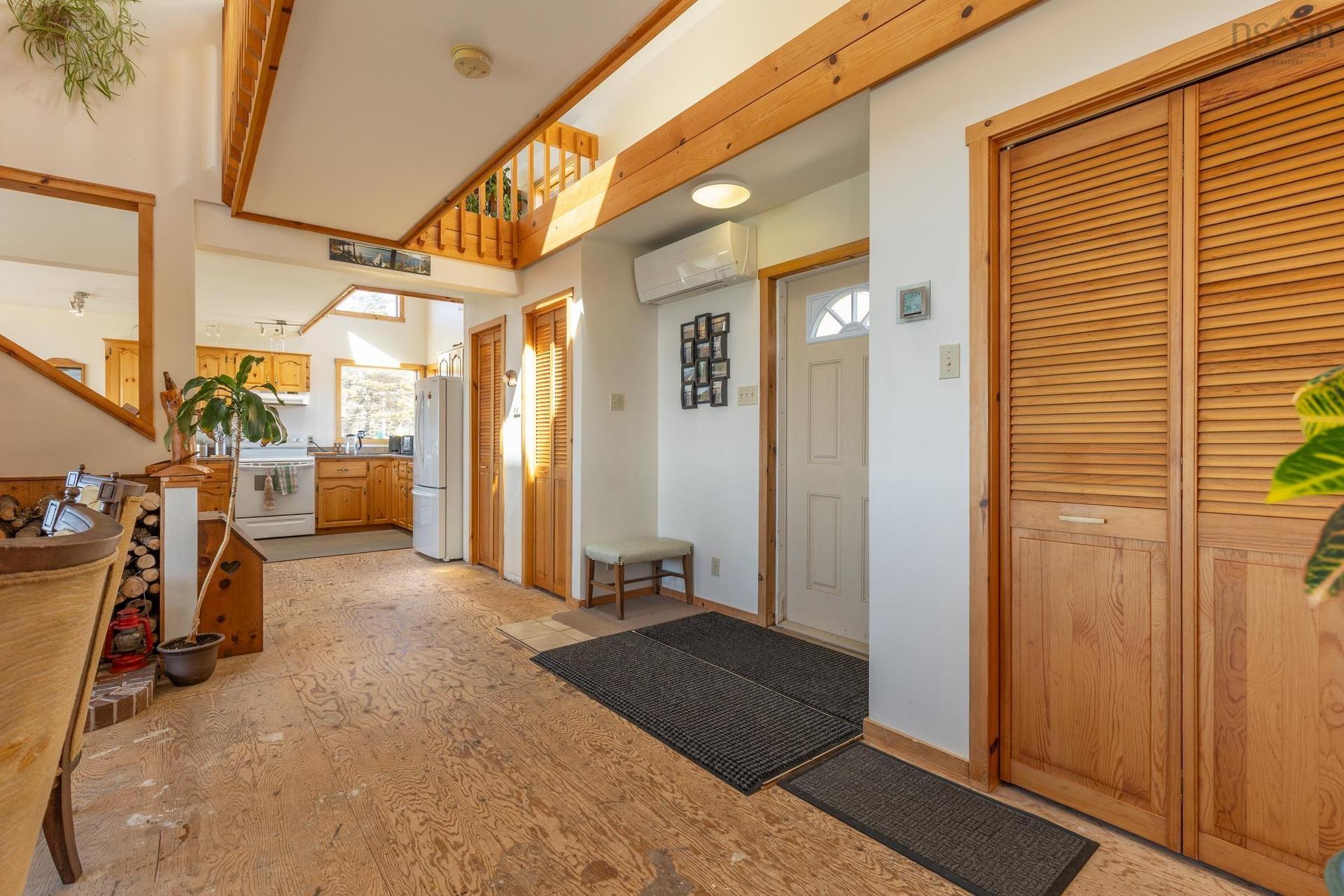 194 Thomas Road, Cape Forchu, NS - Indoor Photo Showing Other Room