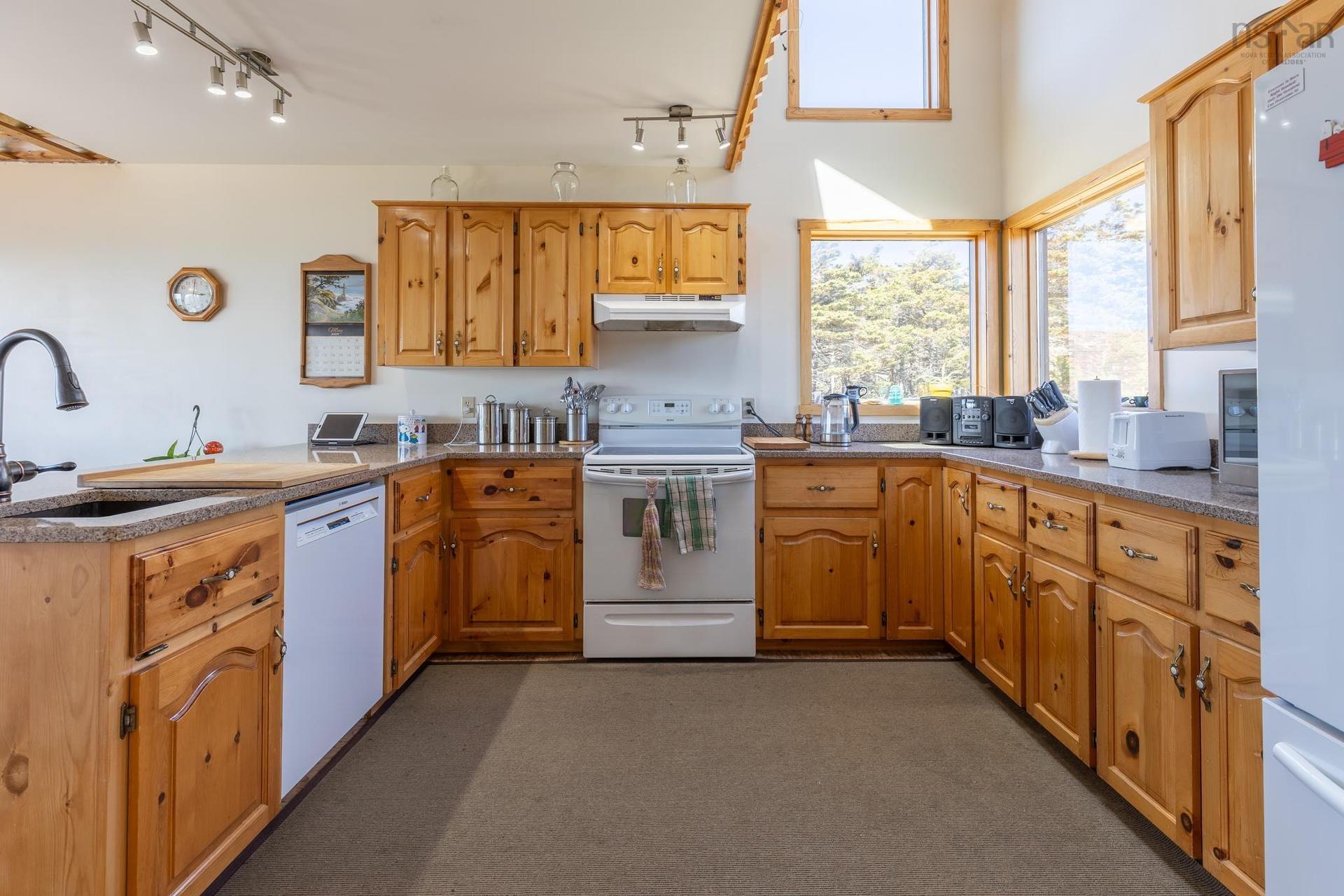 194 Thomas Road, Cape Forchu, NS - Indoor Photo Showing Kitchen