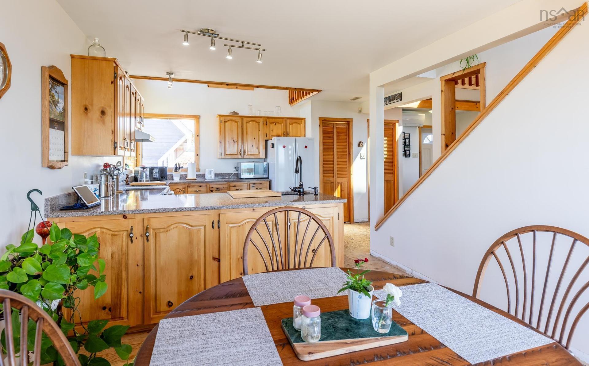 194 Thomas Road, Cape Forchu, NS - Indoor