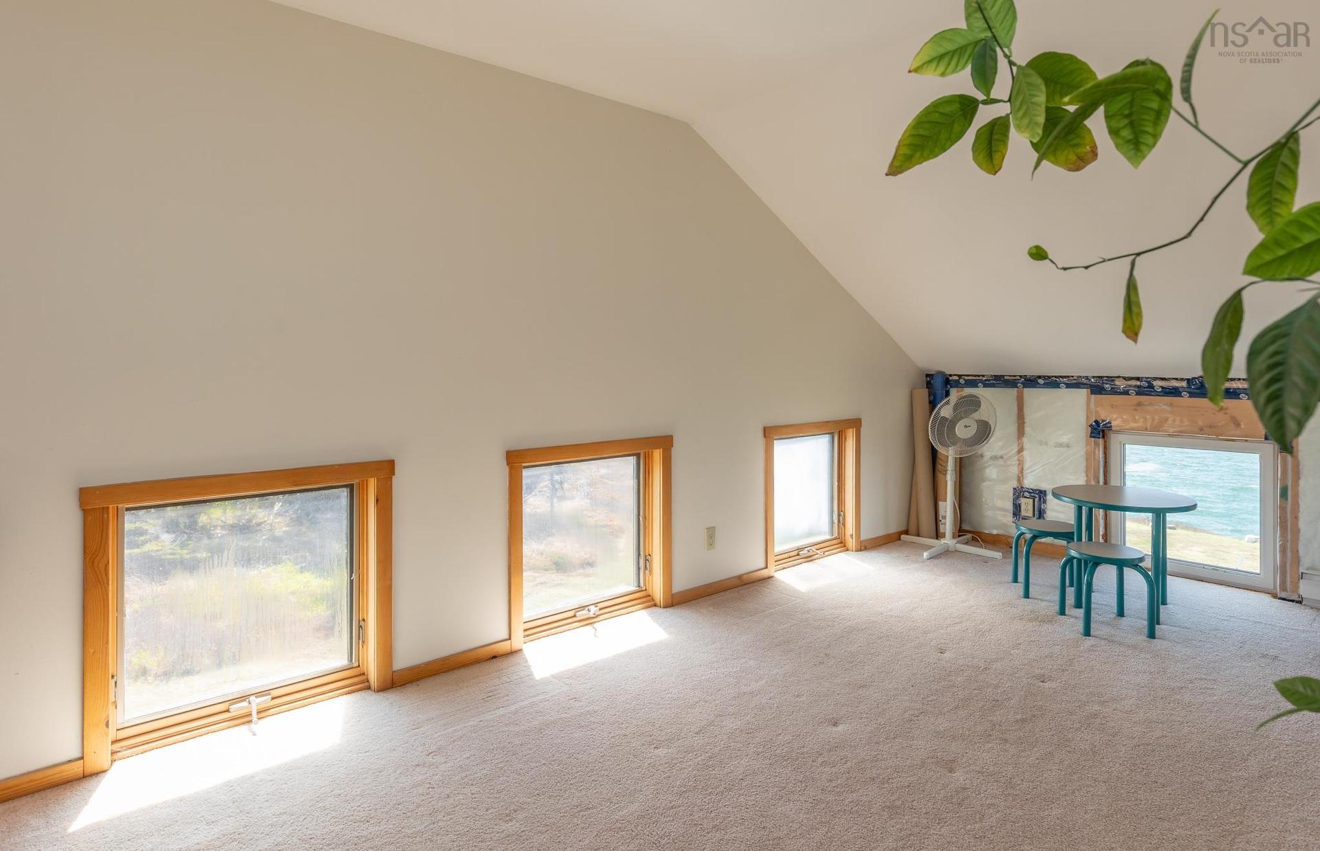 194 Thomas Road, Cape Forchu, NS - Indoor Photo Showing Other Room