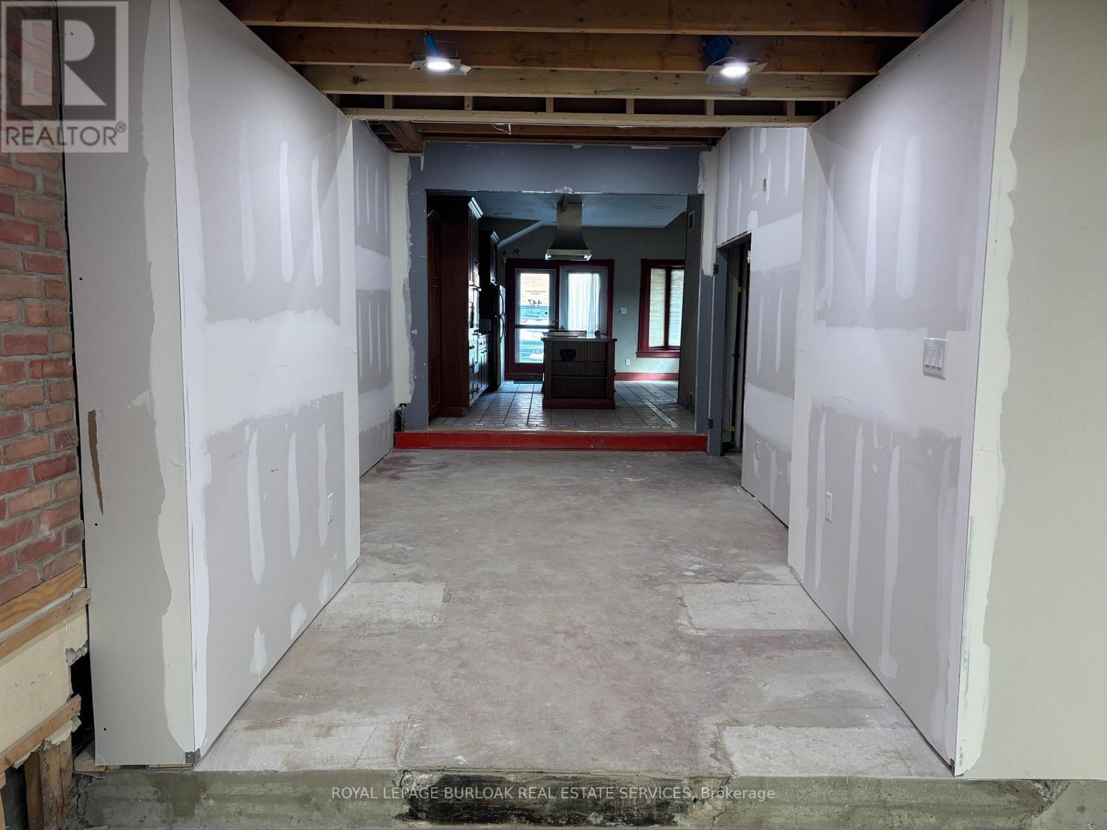 447 Brant Street, Burlington, ON