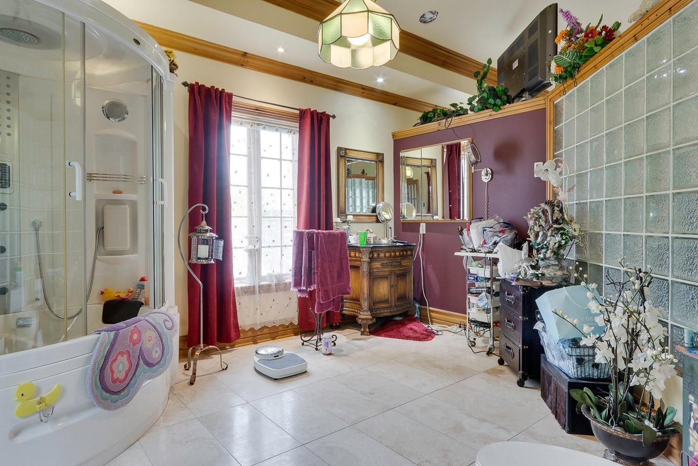 Salle de bains - 5310 Boul. Des Laurentides, Laval (Auteuil), QC - Indoor