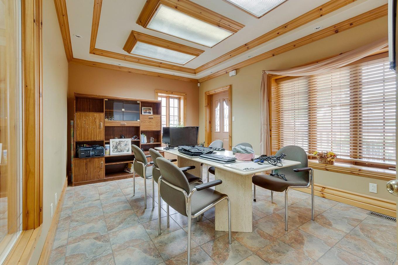 Salle de conférence - 5310 Boul. Des Laurentides, Laval (Auteuil), QC - Indoor Photo Showing Office