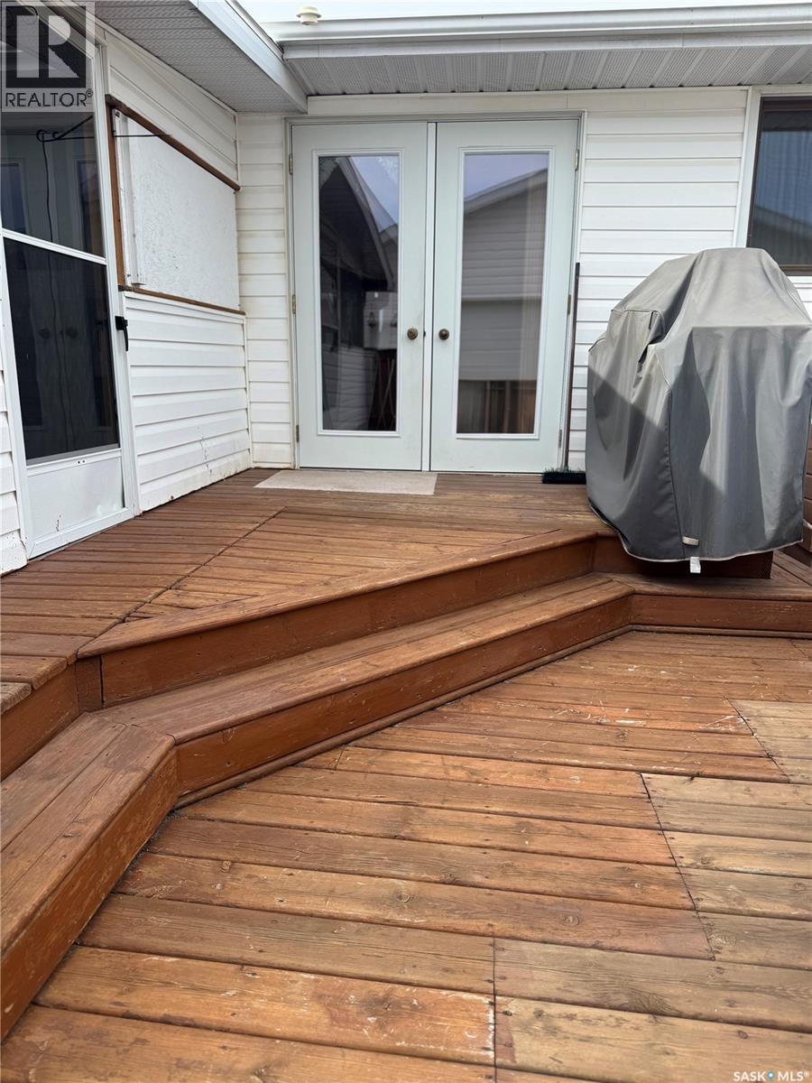 715 6Th Avenue, Hudson Bay, SK - Outdoor With Exterior