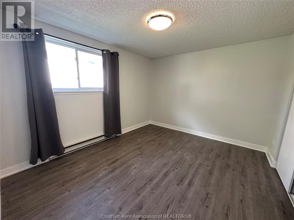 9 Sarah Crescent Unit# 204, Chatham, ON - Indoor Photo Showing Other Room