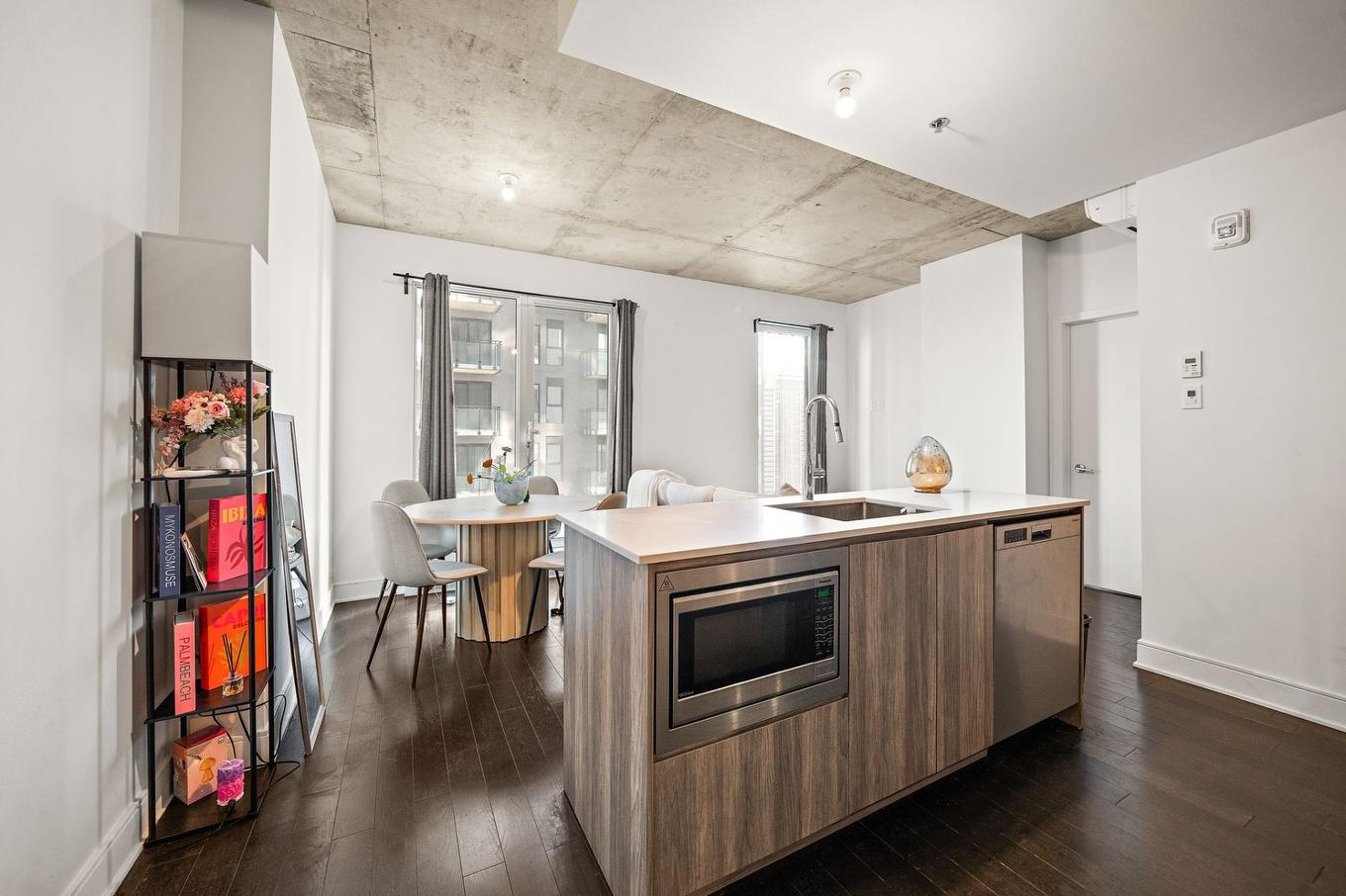 Kitchen - 2205-2320 Rue Tupper, Montréal (Ville-Marie), QC - Indoor