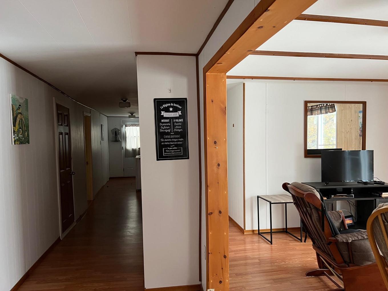 Passageway - 794 Rue Principale, Rémigny, QC - Indoor Photo Showing Other Room