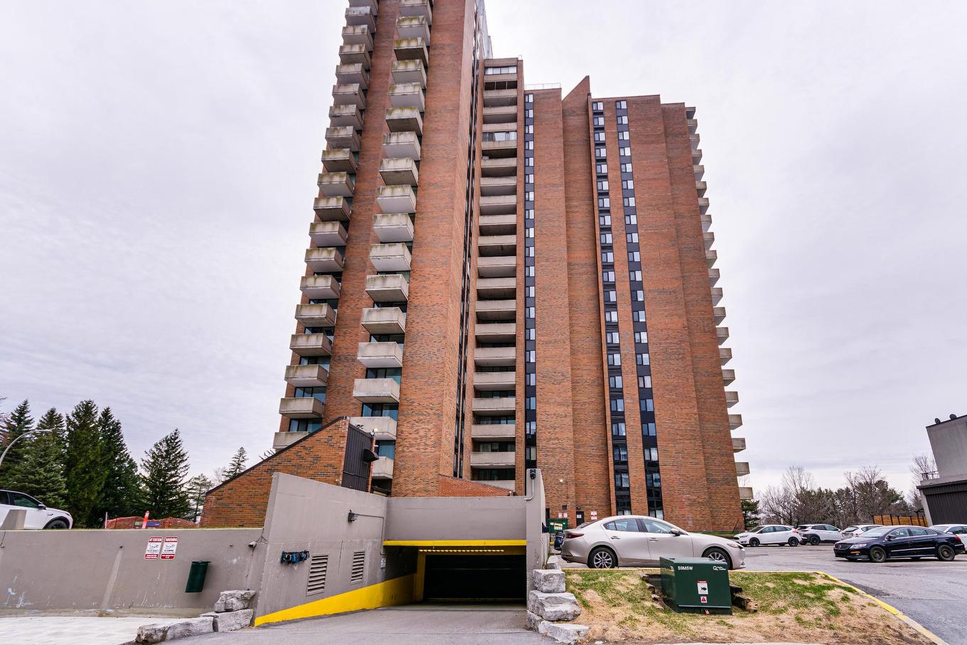 Garage - 2004-285 Rue Laurier, Gatineau (Hull), QC - Outdoor With Balcony With Facade