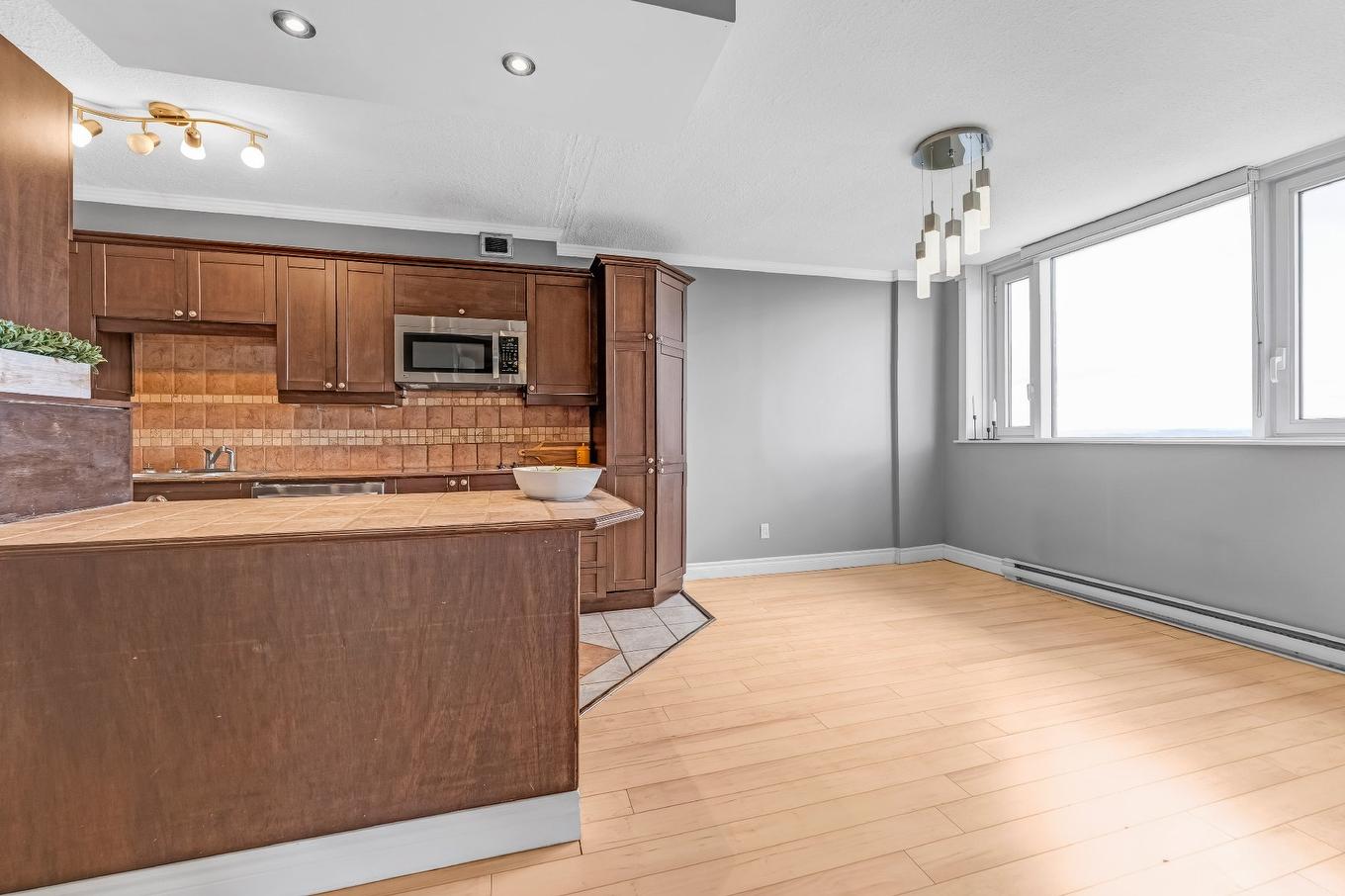 Salle à manger - 2004-285 Rue Laurier, Gatineau (Hull), QC - Indoor Photo Showing Kitchen