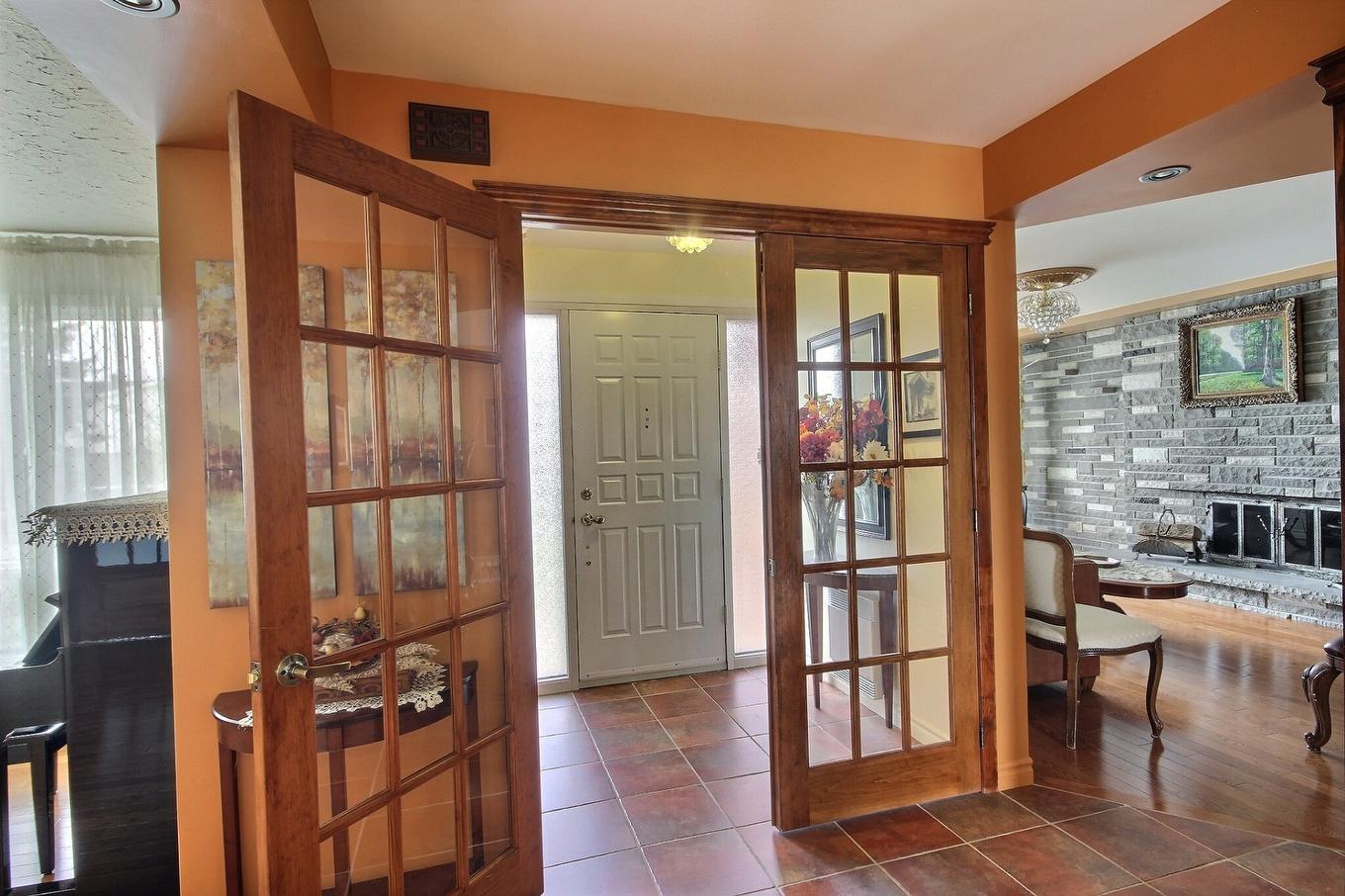 Hall d'entrée/Vestibule - 57 18E Rue, Rouyn-Noranda, QC - Indoor Photo Showing Other Room