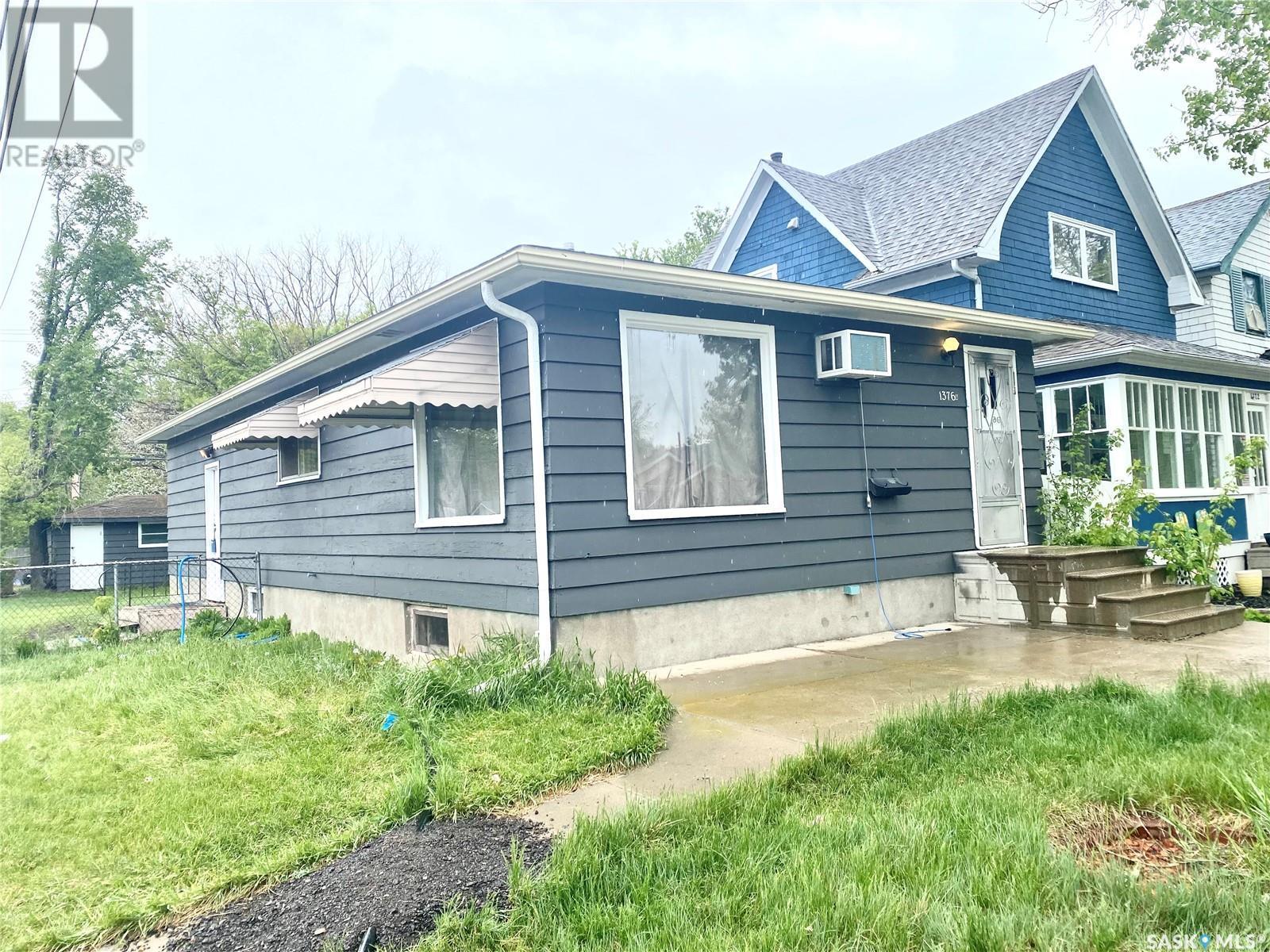 1376 Montague Street, Regina, SK - Outdoor