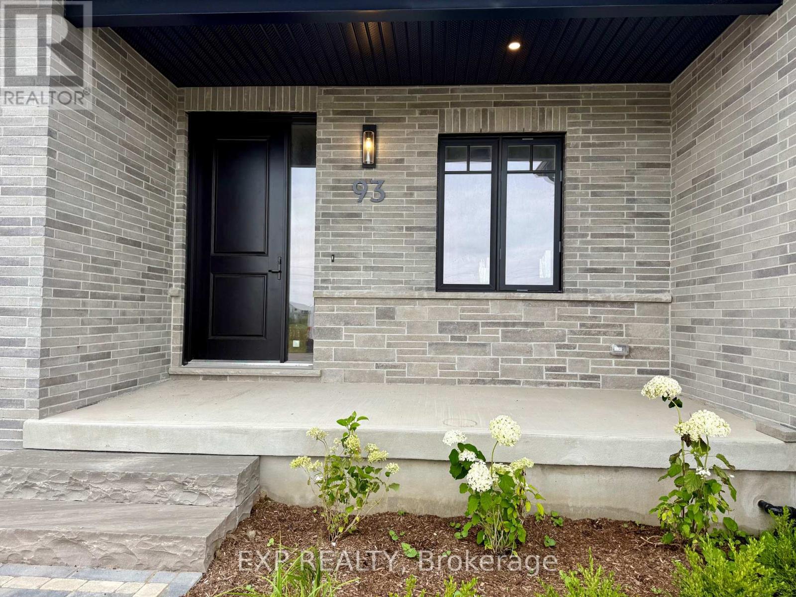 93 Bedell Drive, Mapleton, ON - Outdoor