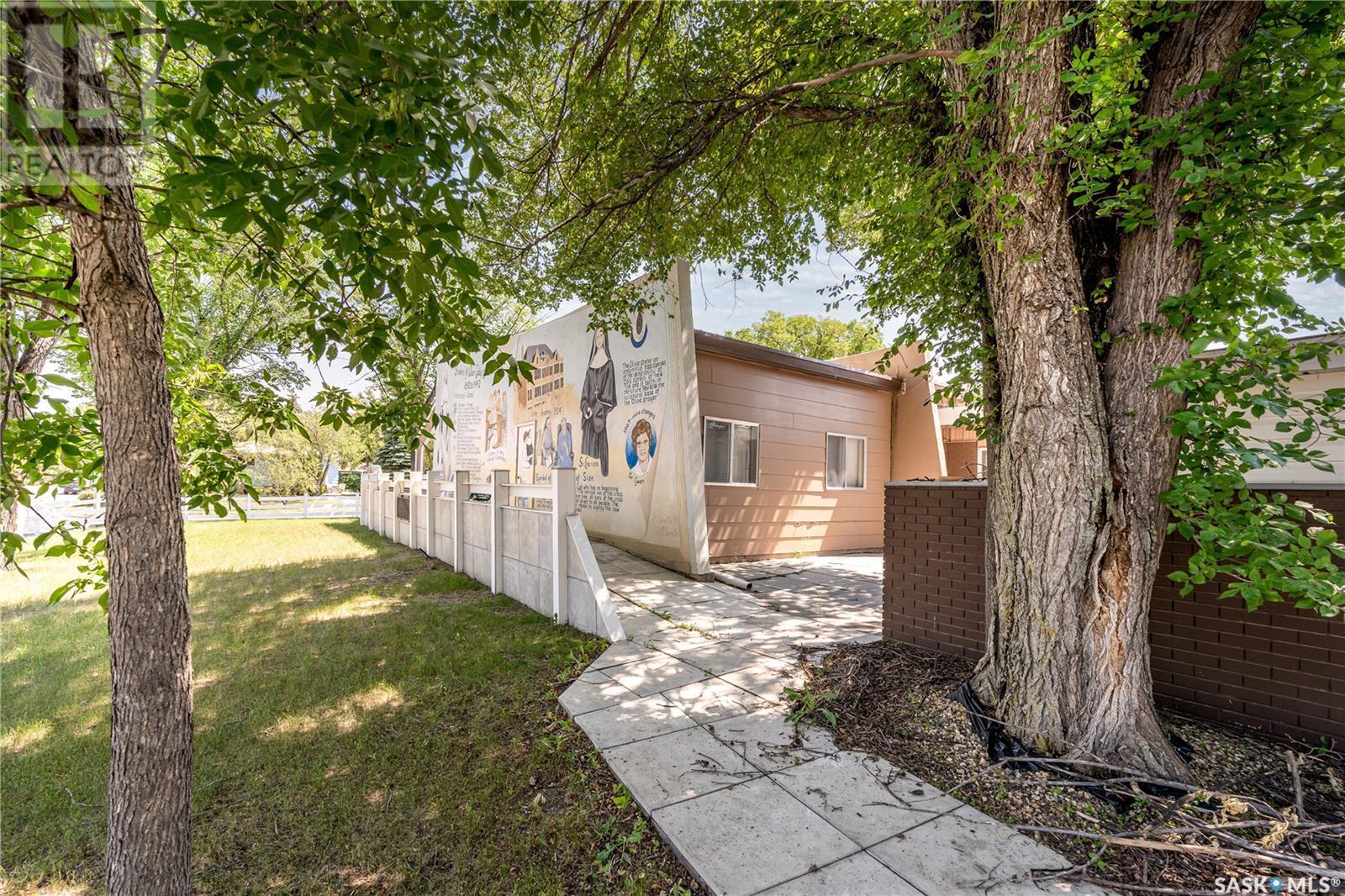 1236 3Rd Avenue Nw, Moose Jaw, SK