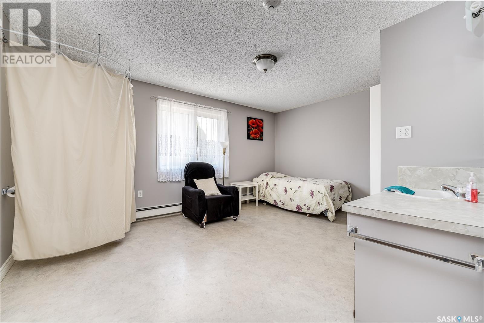 1236 3Rd Avenue Nw, Moose Jaw, SK