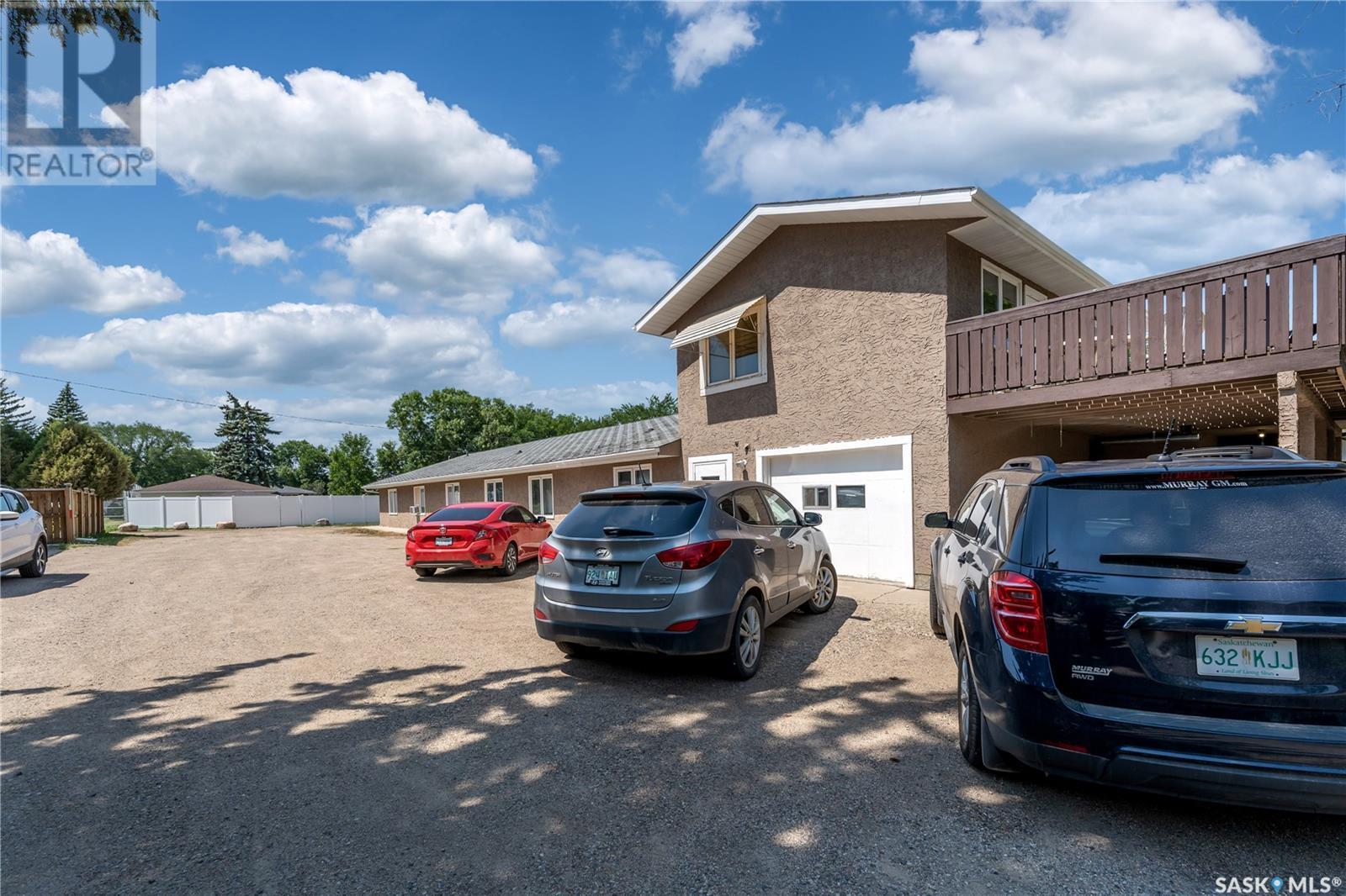 1236 3Rd Avenue Nw, Moose Jaw, SK